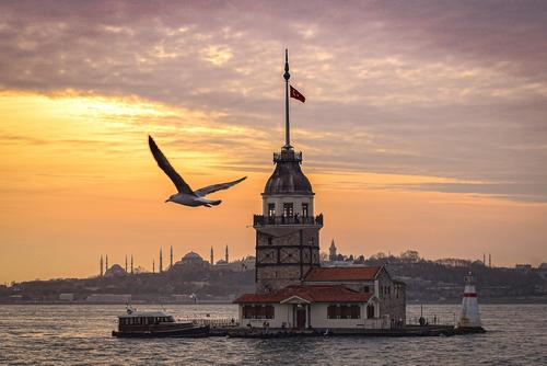 В Турции ввели комендантский час по выходным в большинстве провинций