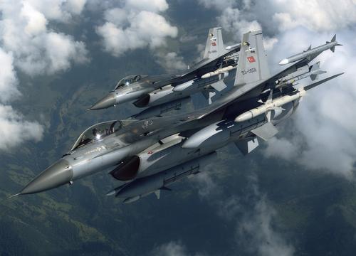 Турецкие истребители вторглись в греческое воздушное пространство 