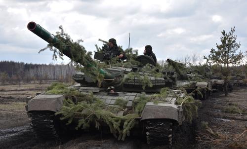 Стрелков: после завершения распутицы Украина может нанести «уничтожающий удар» по ДНР и ЛНР