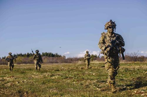 Avia.pro: НАТО может планировать переброску войск на границу Украины и Крыма