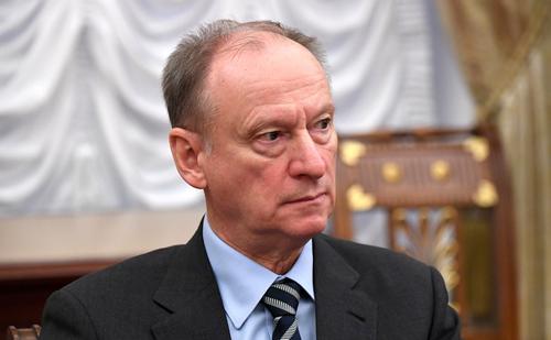 Патрушев: Россия не вынашивает планов вмешаться в конфликт на Украине, но отслеживает ситуацию