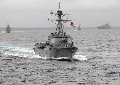 Два боевых корабля ВМС США войдут в Чёрное море через неделю, возможно, из-за событий в Донбассе 