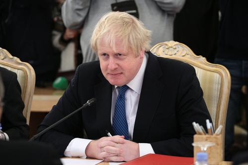 Премьер Великобритании Джонсон отказался от присутствия на похоронах принца Филиппа