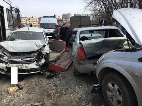 В Рязани произошло ДТП с 12 автомобилями