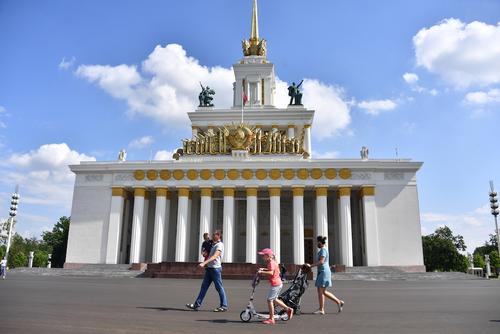 В Москве во вторник зафиксировали рекорд тепла