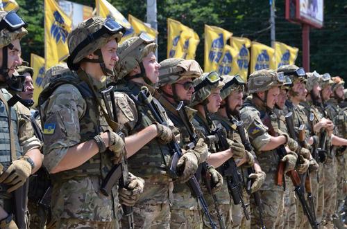 В России потребовали признать полк «Азов» и «Национальный корпус» экстремистскими и запретить