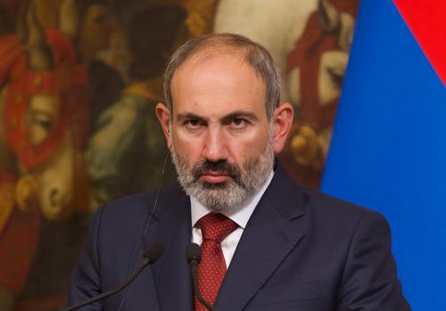Пашинян обвинил бывшего начальника генштаба Армении Гаспаряна во лжи