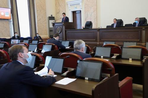 Депутаты-единороссы обсудили вопросы поддержки старшего поколения