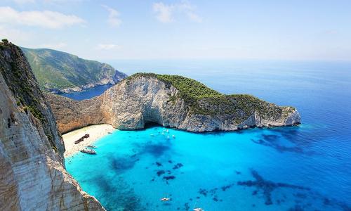 Министр туризма Греции перечислил условия приема россиян на курортах 