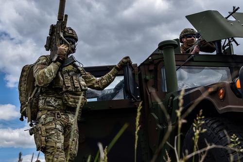 Замминистра ДНР Безсонов: в случае наступления армия Украины может пойти в лобовую атаку на Донецк и Горловку