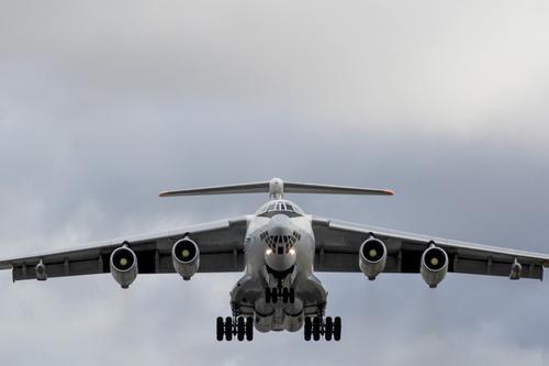 В Подмосковье к аварийной посадке готовится самолёт Ил-78  