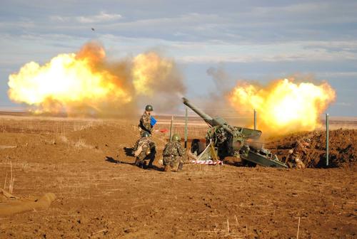 Avia.pro: ВСУ обрушили на Донбасс около трёх тысяч снарядов за месяц, и около сотни только за сутки