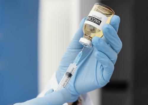 Работа выездных бригад вакцинации от коронавируса в ТиНАО продлена   