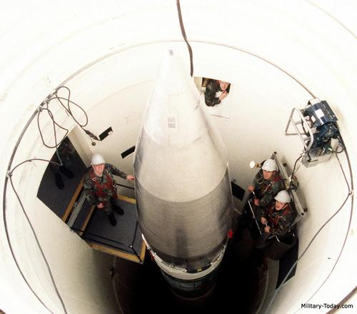 США проведут испытания ракеты-носителя ядерных боеголовок