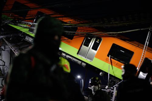 Мэр Мехико сообщила, что число погибших в результате обрушения метромоста увеличилось до 20