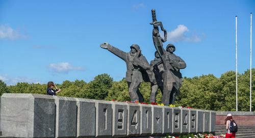 9 мая доступ к памятнику Освободителям в Латвии будет открыт