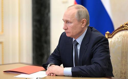 Путин заявил о снижении заболеваемости коронавирусом в связи с дополнительными выходными в мае 