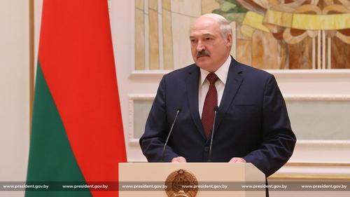 Лукашенко назвал условие проведения досрочных выборов в Белоруссии: «Я готов. Параллельно с американцами»