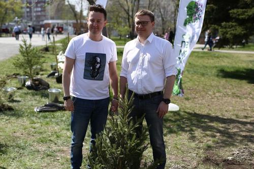 Алексей Текслер принял участие в акции «Сад Победы»