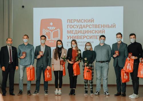 Награды для своих. Пермский студент-медик в знак протеста отказался от медали за борьбу с коронавирусом