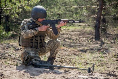 Силы ДНР уничтожили двух украинских военных в ответ на новые удары ВСУ по республике