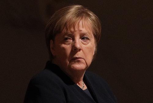 Меркель назвала «постоянной ответственностью» сохранение памяти о миллионах людей, погибших при нацистах