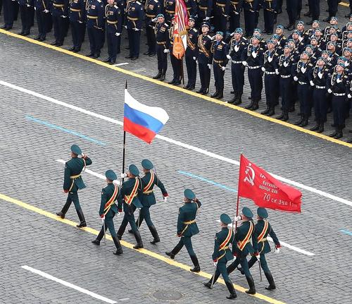 Путин, Шойгу и ветераны дали высокую оценку параду Победы на Красной площади