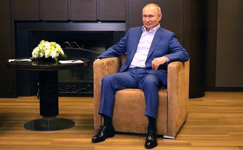 Путин обсудил с главой Роспотребнадзора Поповой меры борьбы с коронавирусом 