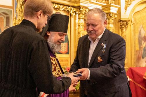 Константин Затулин получил награду Сочинской Епархии