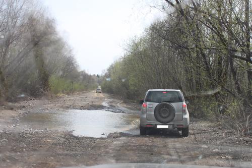 В Хабаровском крае жители сами пытаются спасти сельские дороги