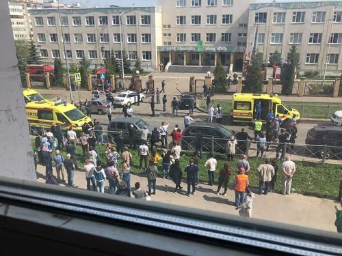 В Татарстане среда,12 мая, объявлена днём траура по убитым в гимназии в Казани школьникам и учителям