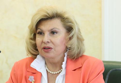 Москалькова призвала периодически обследовать граждан, получивших право на оружие