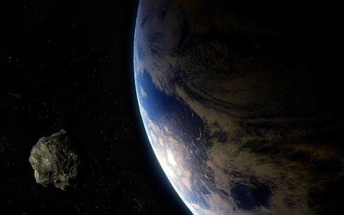 Сегодня рядом с Землей пролетит астероид диаметром до 200 метров