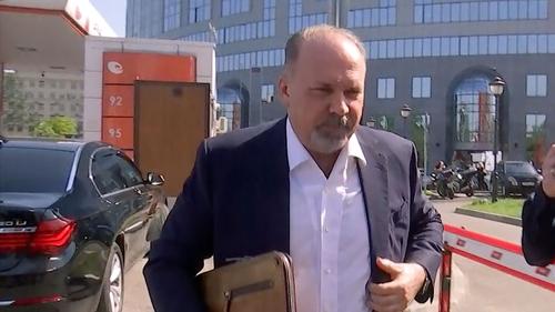 РБК: Суд закрыл уголовные дела против двух экс-губернаторов Меня и Конькова обвинявшихся в причастности к хищению 700 млн руб.