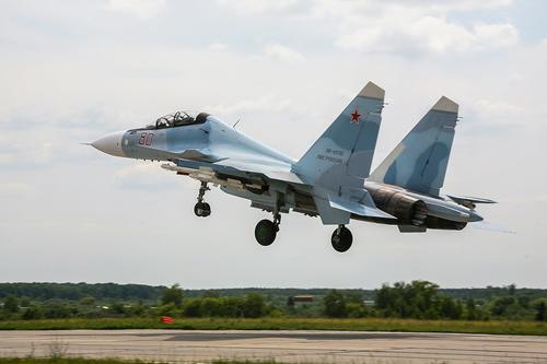 Sohu: один российский Су-30 заставил «опозориться» три французских самолета над Черным морем