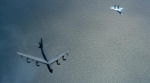 Значительно увеличилось число полётов бомбардировщиков B-52H ВВС США близ Калининградской области