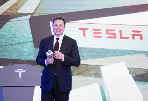 Воробьев предложил Маску построить завод Tesla в Подмосковье