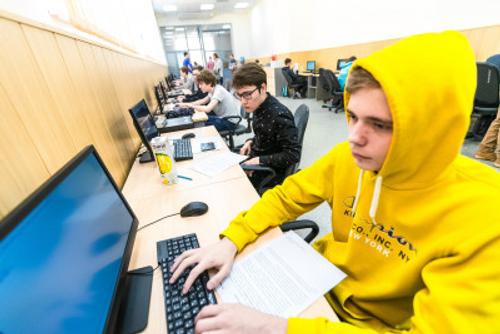 Челябинские школьники мечтают стать блогерами и киберспортсменами