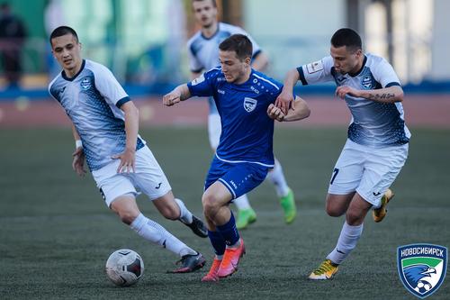 Челябинские футболисты сыграют с командой из Оренбурга