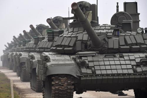 Минобороны России передало сербской армии партию бронетехники 