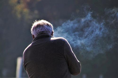 Граждане России могут получить компенсацию от курящих соседей