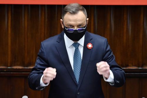 Президент Польши во время выступления в Грузии резко высказался о России: «ненормальная страна»