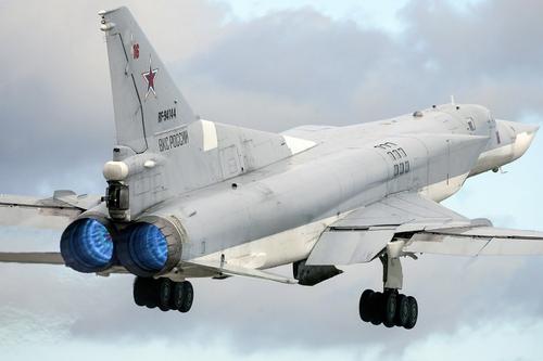Avia.pro: под условный удар российского Ту-22М3 попали три корабля США с морпехами  