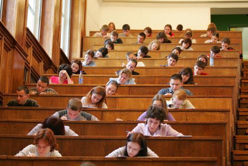 Сенатор Рязанский оценил инициативу о снижении ставки НДФЛ для работающих студентов