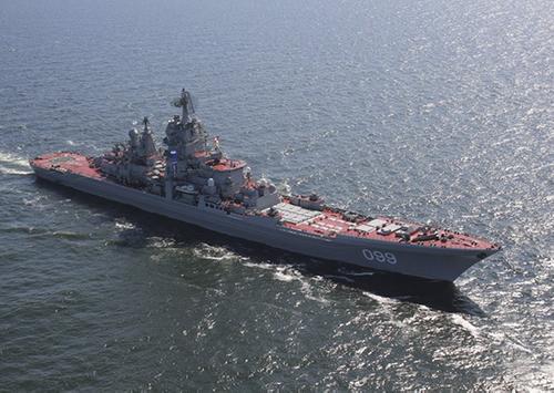 Крейсер «Пётр Великий» совместно с авиацией приступил к отработке боевых задач