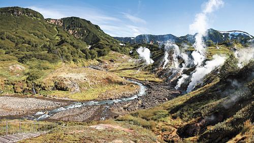 Долину гейзеров на Камчатке могут затоптать туристы