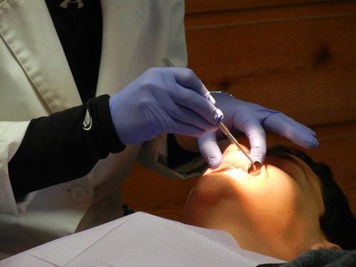 Мясников заявил, что проблемы с зубами могут привести к серьезным болезням