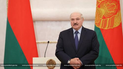 В Сети посмеялись над угрозами главы МИД Украины в адрес Лукашенко