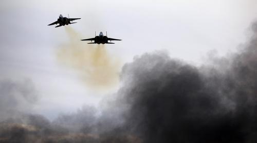 Истребители ВВС Израиля нанесли несколько авиаударов по объектам в Сирии