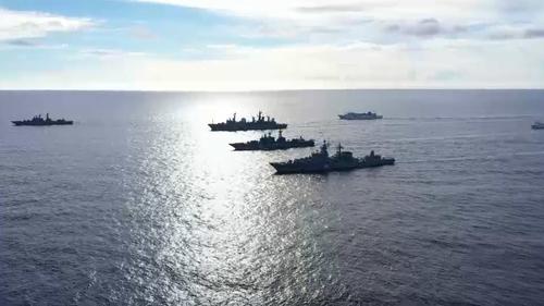 ВМФ РФ отрабатывает борьбу с вероятным противником одновременно в Арктике и в Тихом океане   